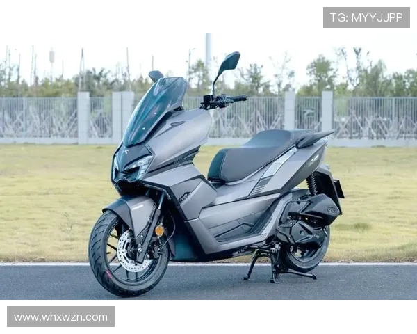 12980元!ABS+TCS+投屏仪表+大容量油箱,台荣发布荣150踏板车